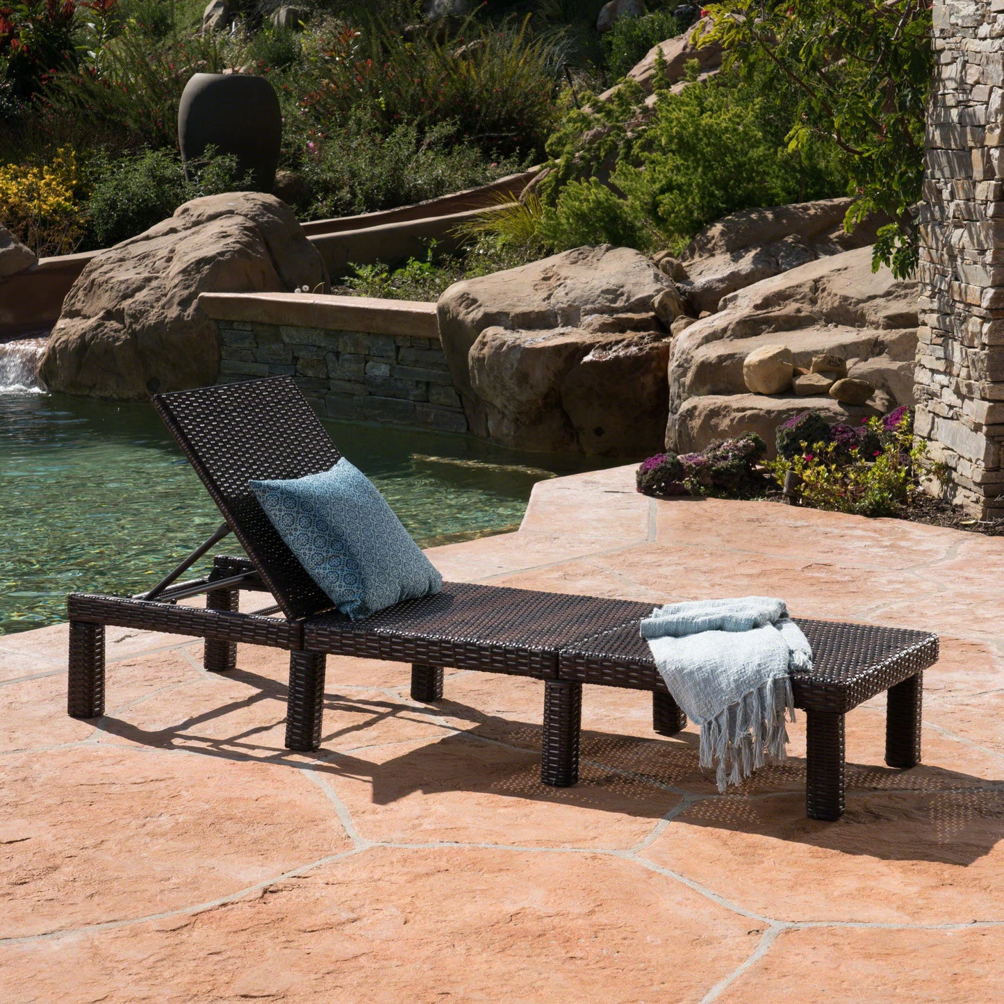 Outdoor Chaise Lounge With Wicker Design And Adjustable Backrest - Brown
