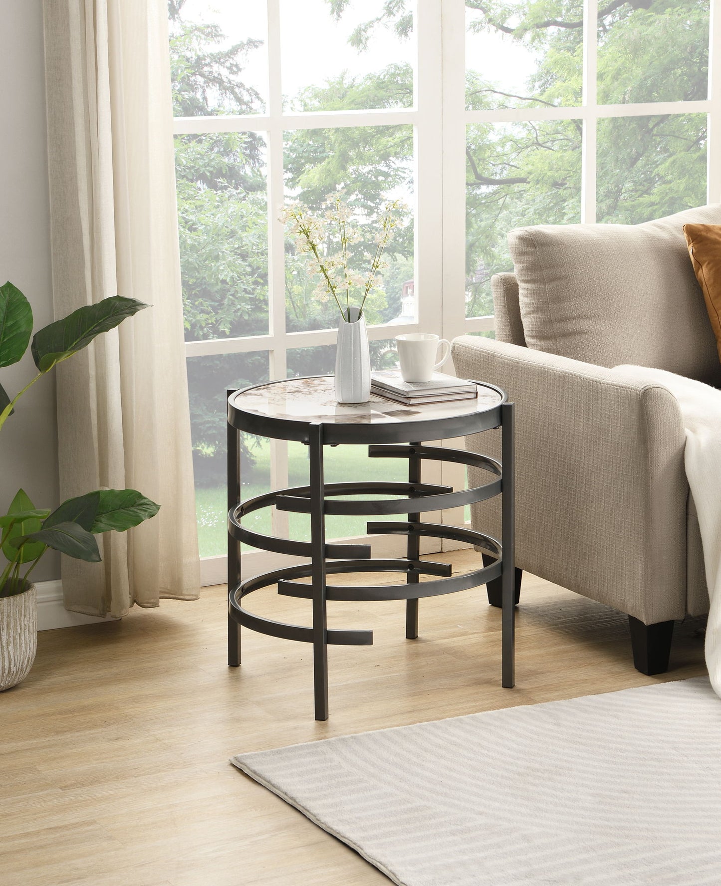 Round Table With Sintered Stone Top And Sturdy Metal Frame
