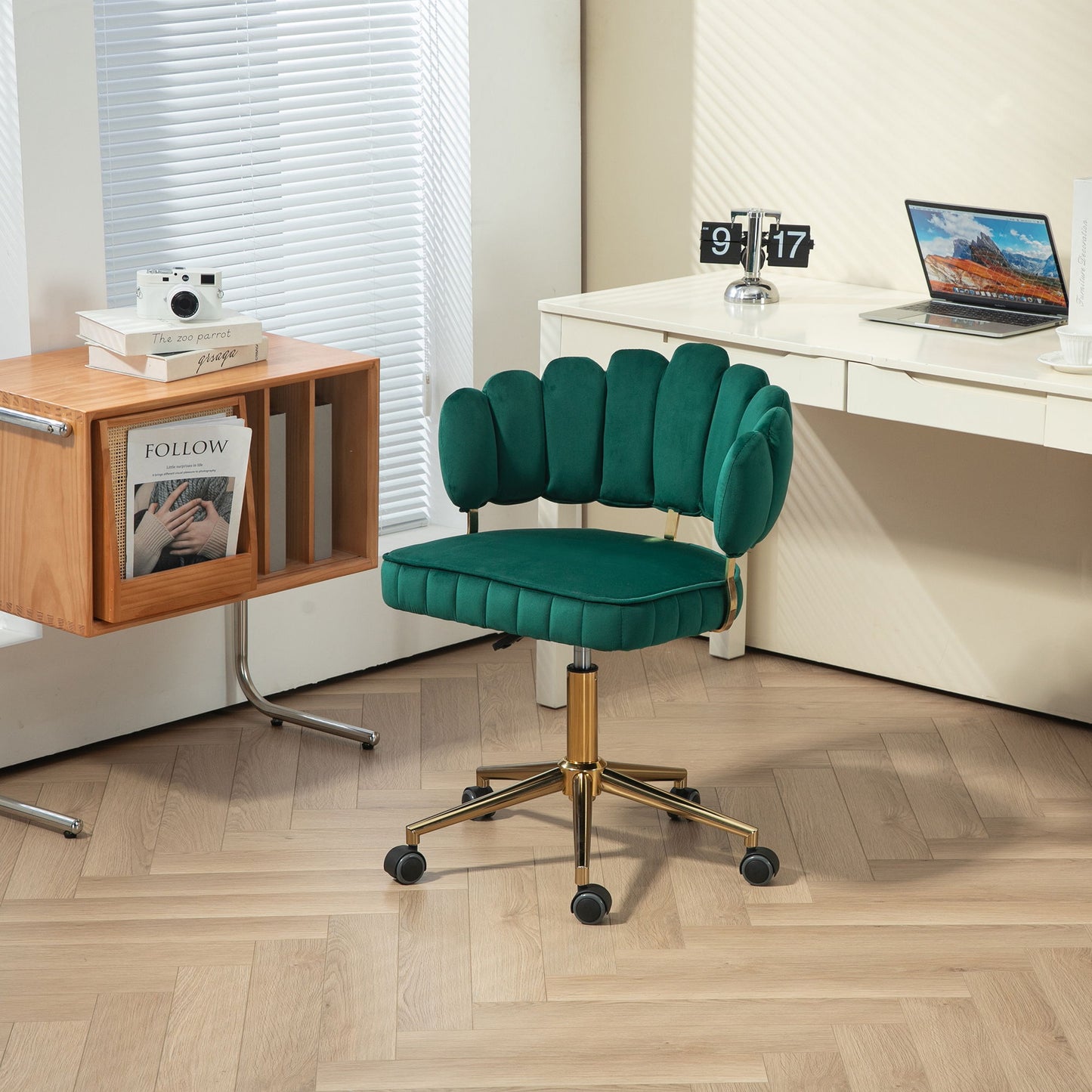 Modern Velvet Home Office Desk Chair With Adjustable Height And Swivel Wheels