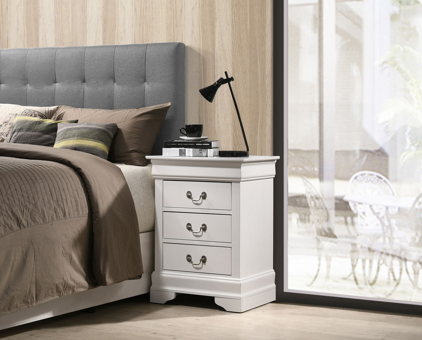 Louis Phillipe - 3 Drawer Nightstand - White