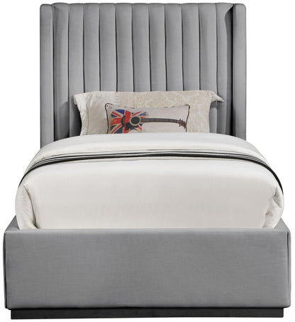 Logan - Bed