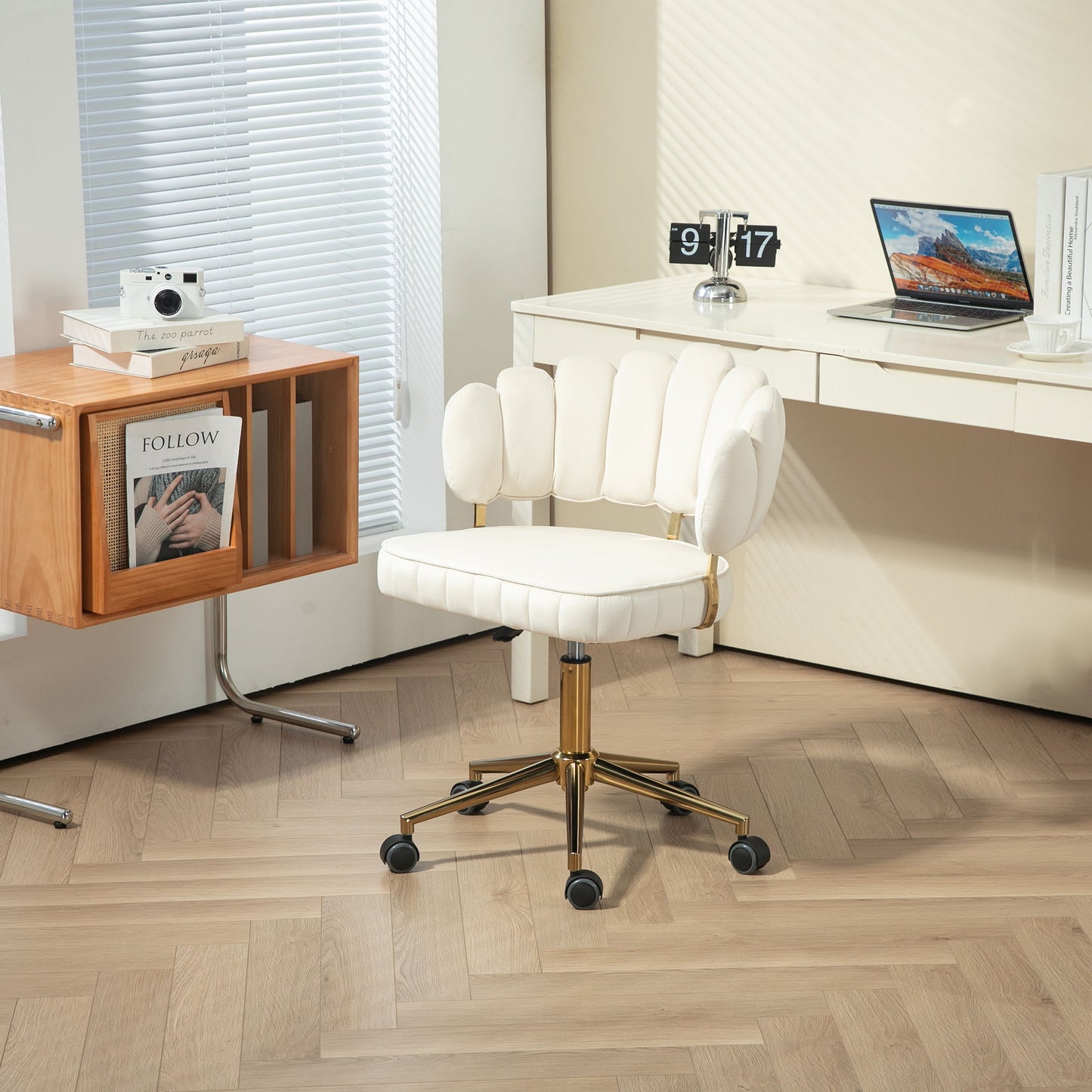 Modern Velvet Home Office Desk Chair With Adjustable Height And Swivel Wheels